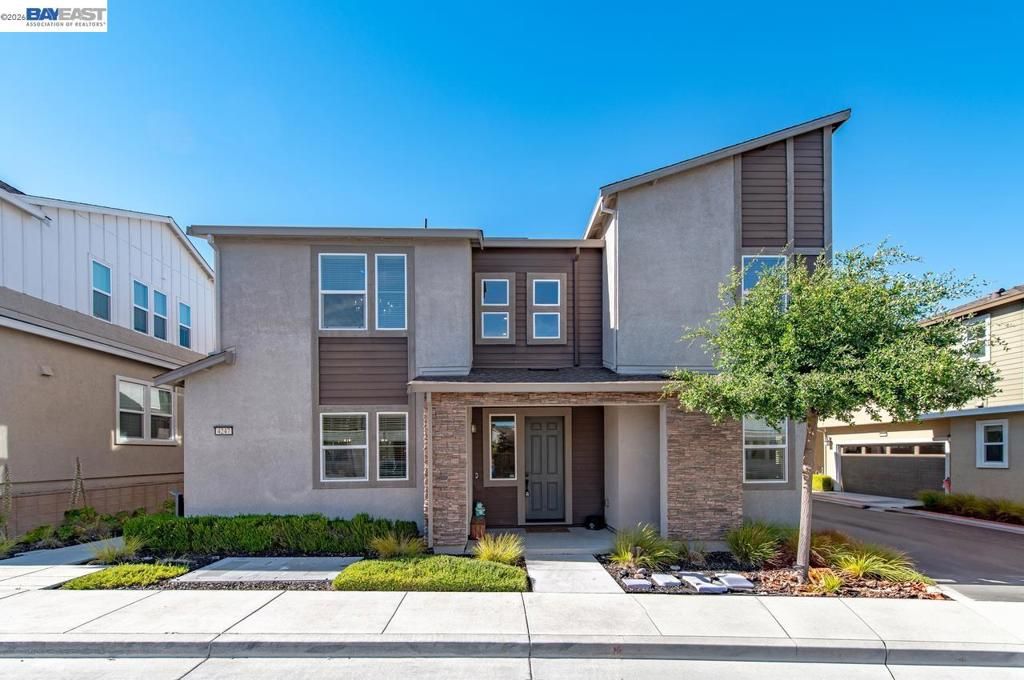 Photo of 4247 Healdsburg Way Way, Dublin, CA 94568 (MLS # 41131219)