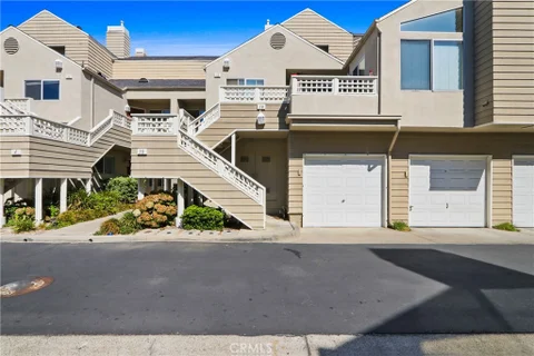 MLS: OC26198369