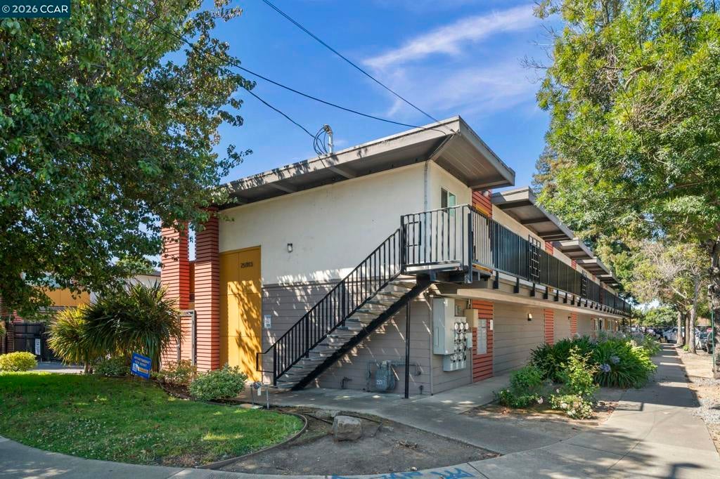25013 Cypress Ave