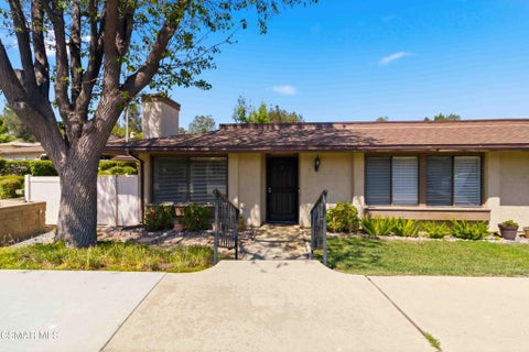 Photo of 1113 Catlin Street #B, Simi Valley, CA 93065 (MLS # 226003773)
