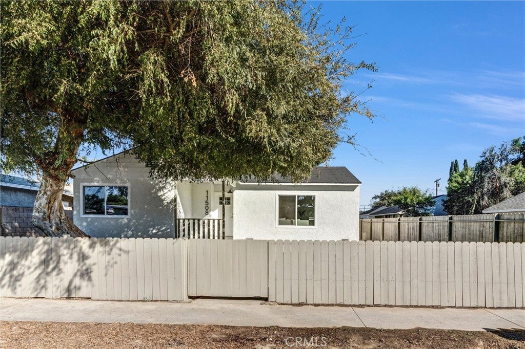 11508 Fidel Avenue
