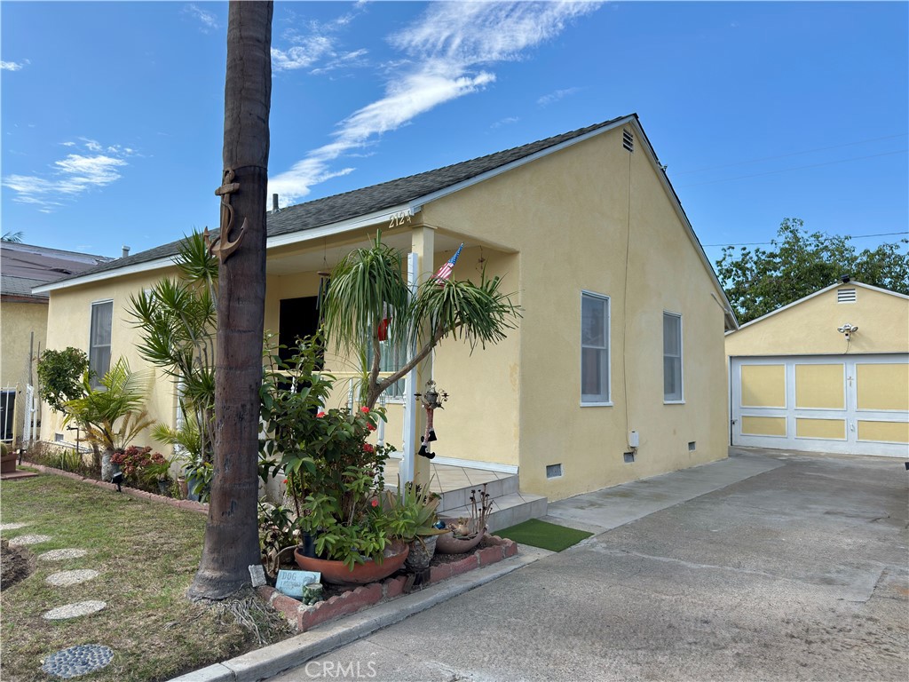 Welcome to 2124 S Kilson St, a home brimming with opportunity in the heart of Orange County! This single-level residence features 3 bedrooms and 2 bathrooms, a newly installed roof, and a freshly painted exterior. With a spacious driveway that fits at least three cars and a detached garage perfect for an ADU, the possibilities are endless—ideal for extended family, rental income, or multi-generational living. Whether you’re a first-time buyer ready to make homeownership a reality or an investor looking for your next project, this property is full of potential and waiting for your vision.