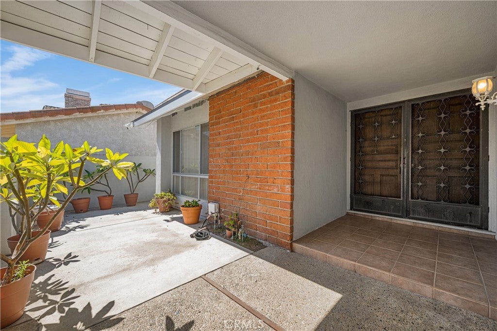 17815 Harvest Avenue