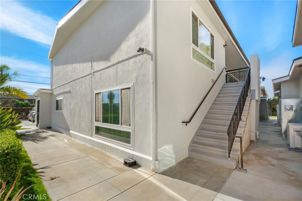 12571 Kensington Lane