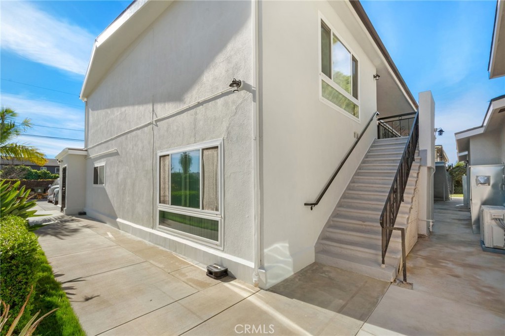 12571 Kensington Lane