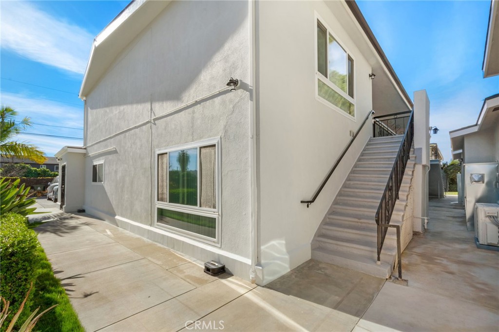 12571 Kensington Lane