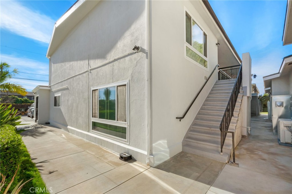 12571 Kensington Lane