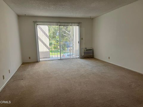 Photo of 48 S Oak Avenue #3, Pasadena, CA (MLS # P1-26293)