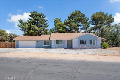 Photo of 13251 Winona RD, Apple Valley, CA 92308 (MLS # CV26146302)