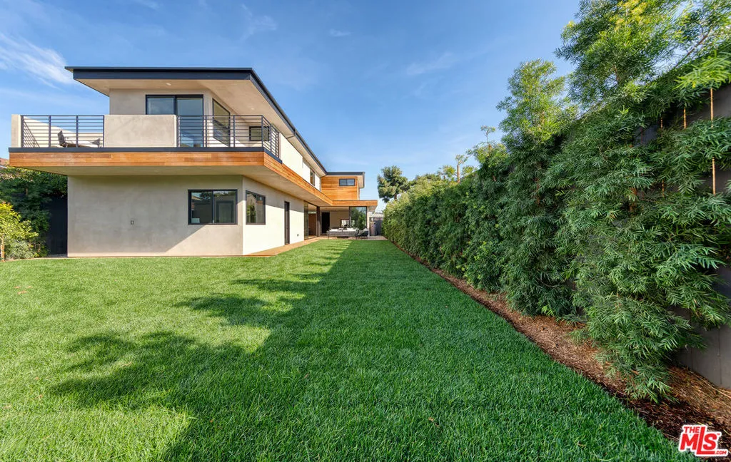 Los Angeles, California 90066, United States, 4 Bedrooms Bedrooms, ,5 BathroomsBathrooms,Residential,Active,197706