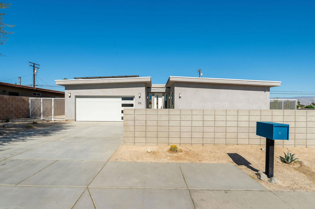 Desert Highland Gateway - Residential