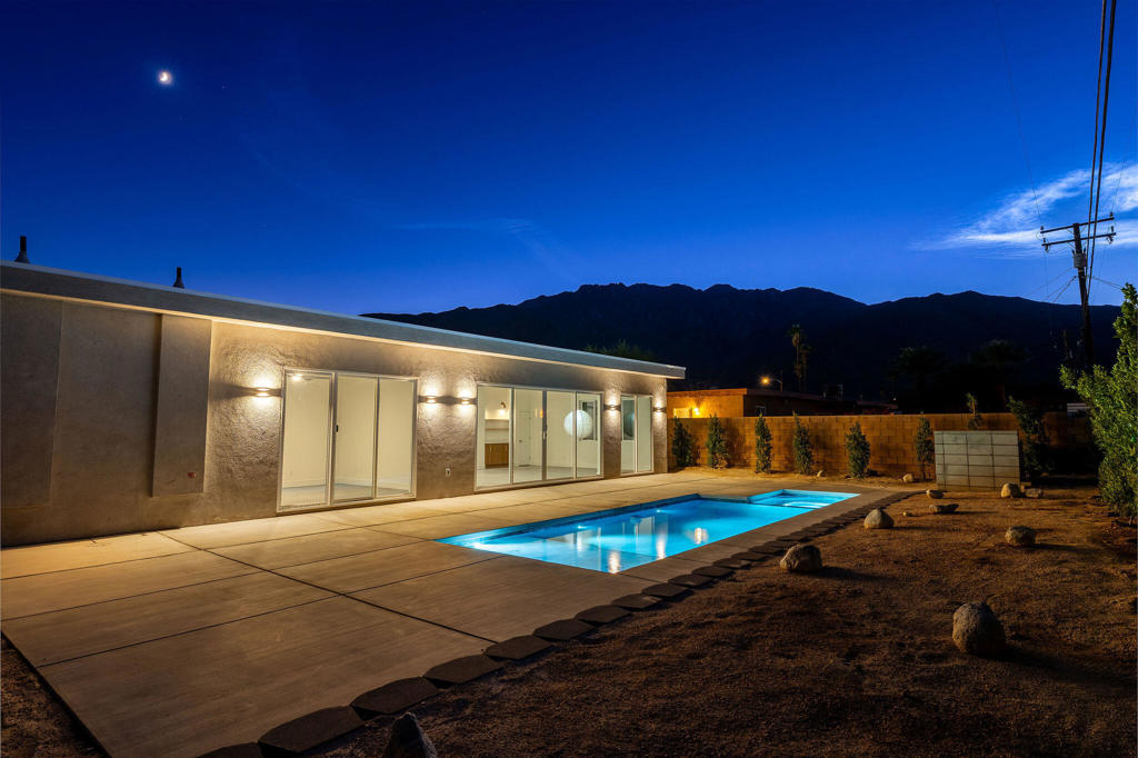 Desert Highland Gateway - Residential