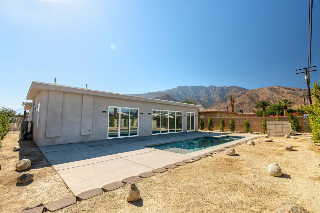 Desert Highland Gateway - Residential