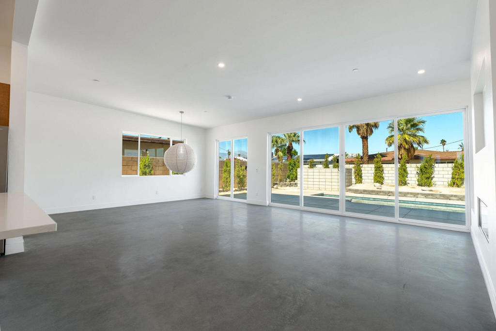 Desert Highland Gateway - Residential