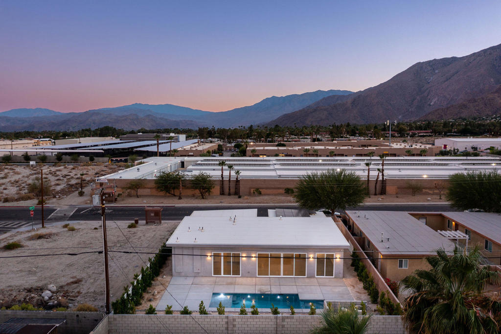 Desert Highland Gateway - Residential