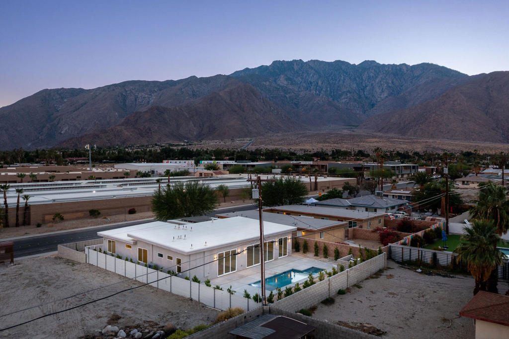 Desert Highland Gateway - Residential