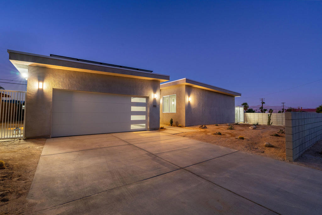 Desert Highland Gateway - Residential