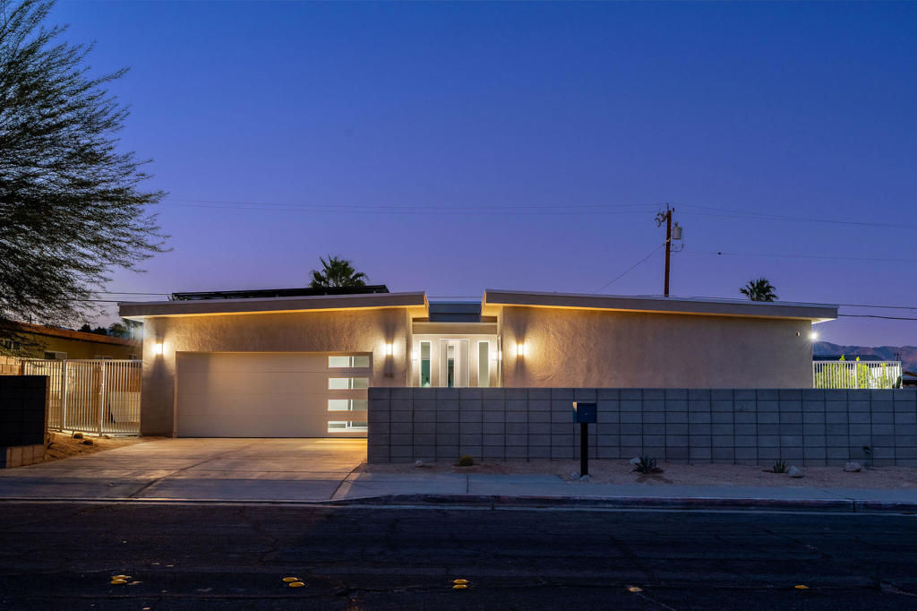 Desert Highland Gateway - Residential