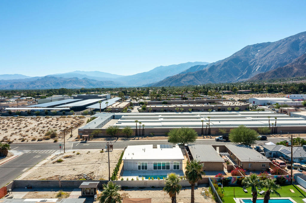 Desert Highland Gateway - Residential