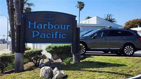 17072 Pacific Coast Highway Unit 202, Huntington Beach, CA 92649 - MLS#: IV25097023