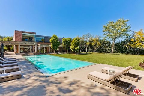 Photo of 3350 Stone Ridge Lane, Los Angeles, CA 90077 (MLS # 26669465)