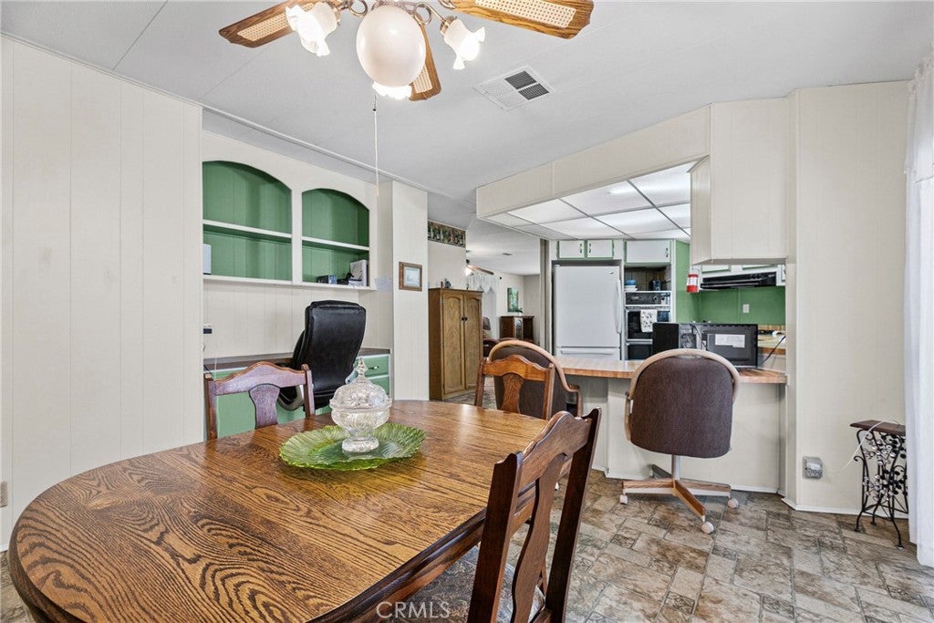 10961 Las Casitas