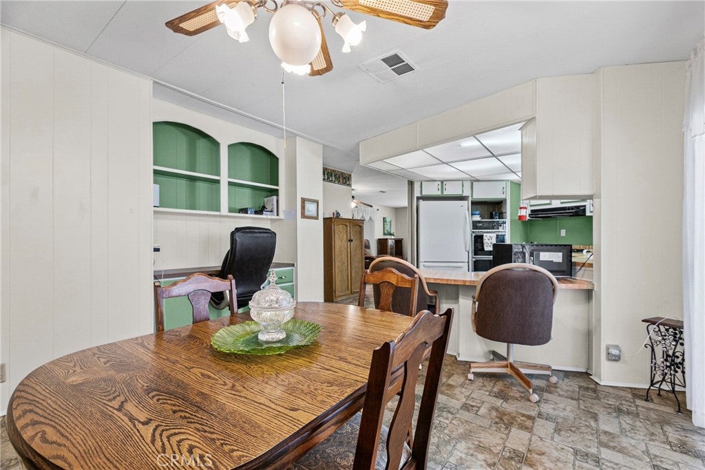 10961 Las Casitas