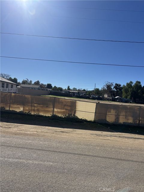 20553 Hunter Perris CA 92570