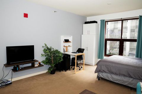 1150 J 323 San Diego CA 92101