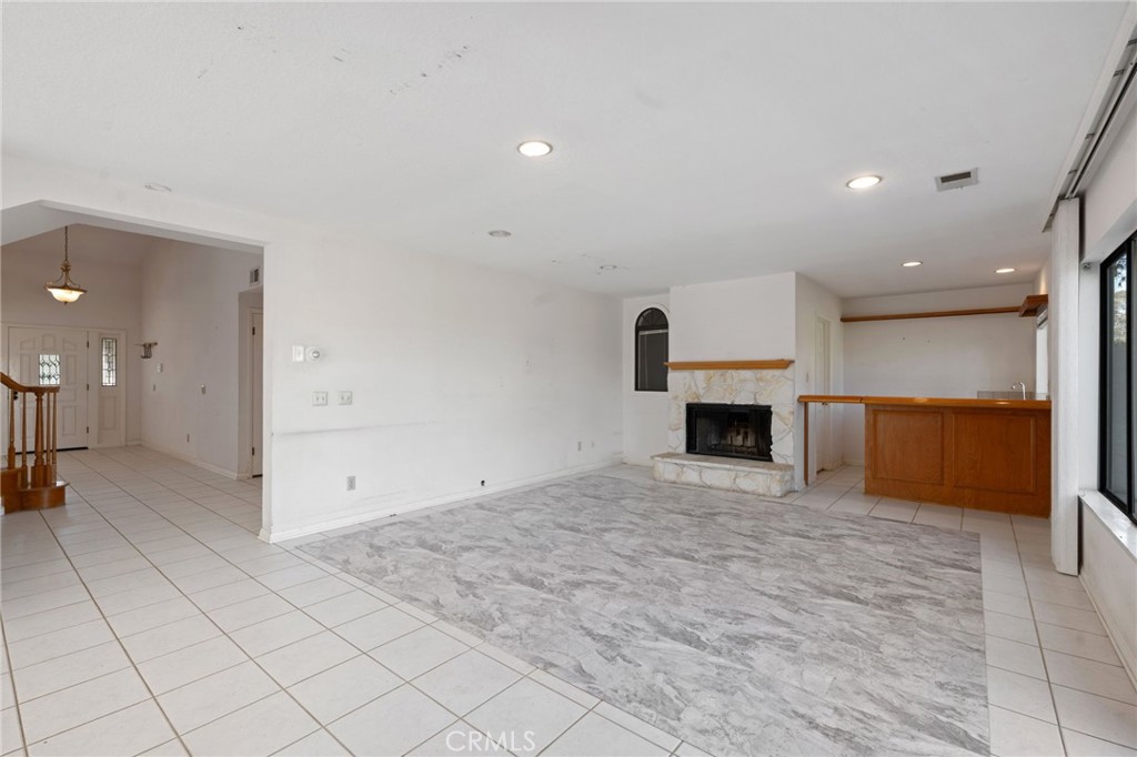 2207 Inverness Court