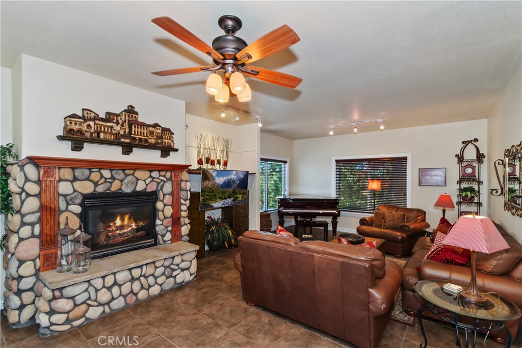 Arrowhead Woods (AWHW) - Residential