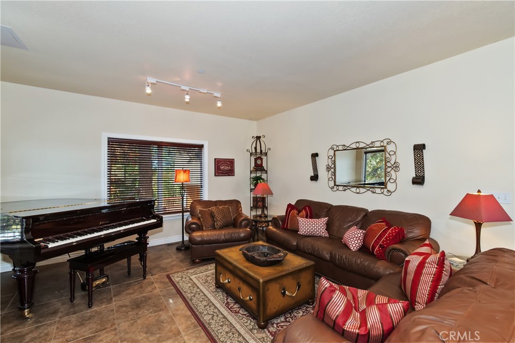 Arrowhead Woods (AWHW) - Residential