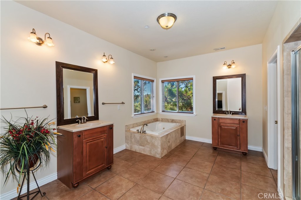 Arrowhead Woods (AWHW) - Residential