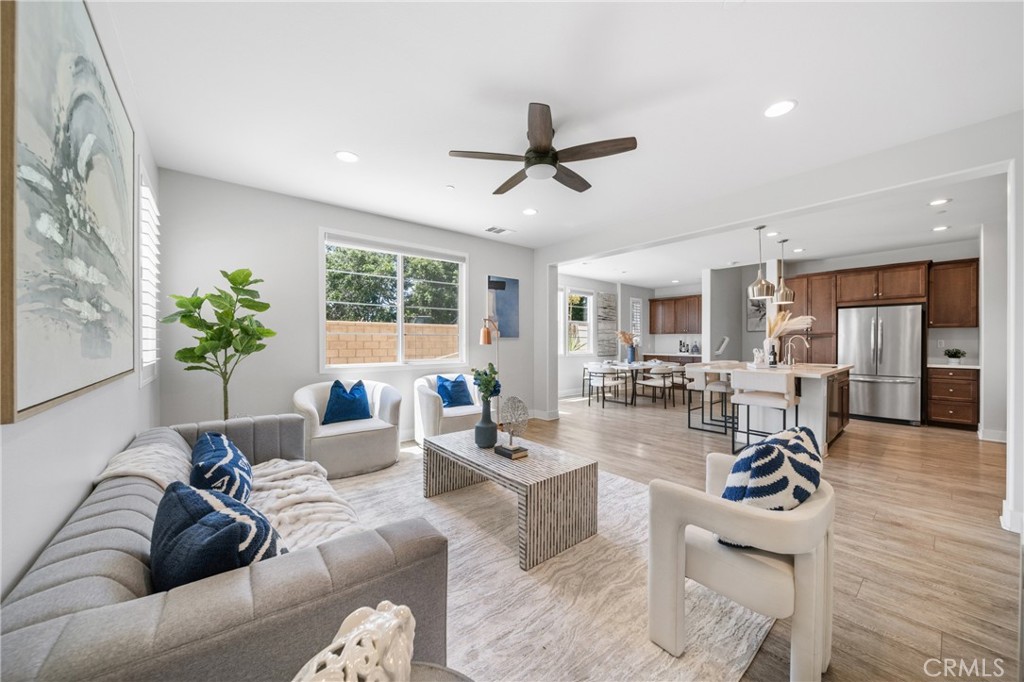 11620 Solaire Wy