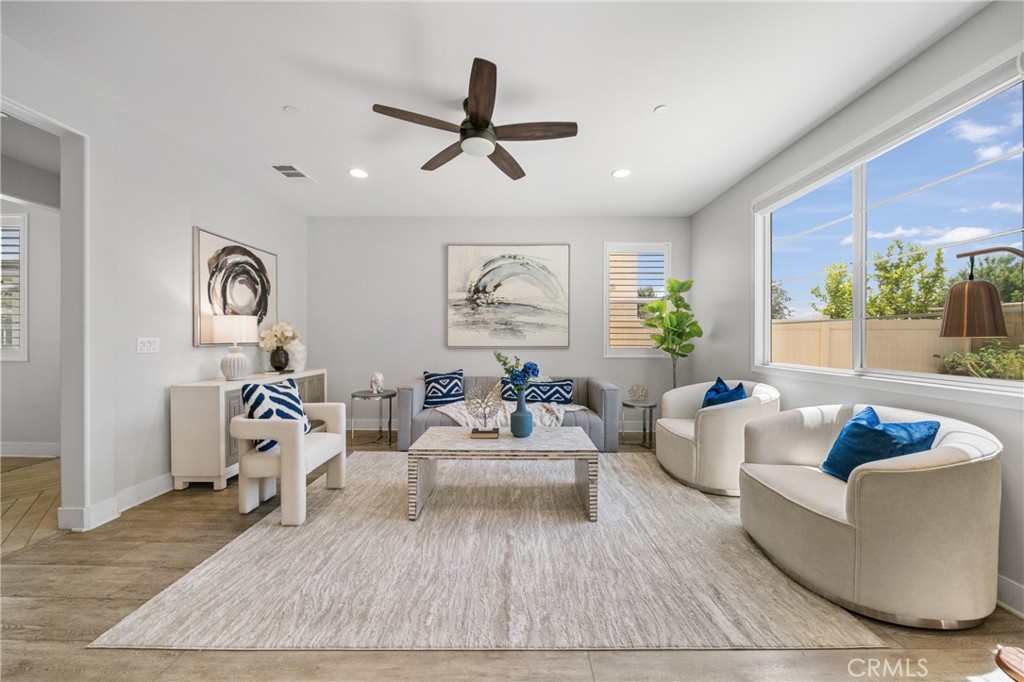 11620 Solaire Wy