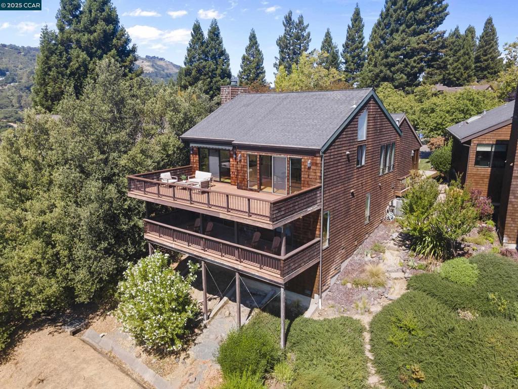 ORINDA WOODS - Residential