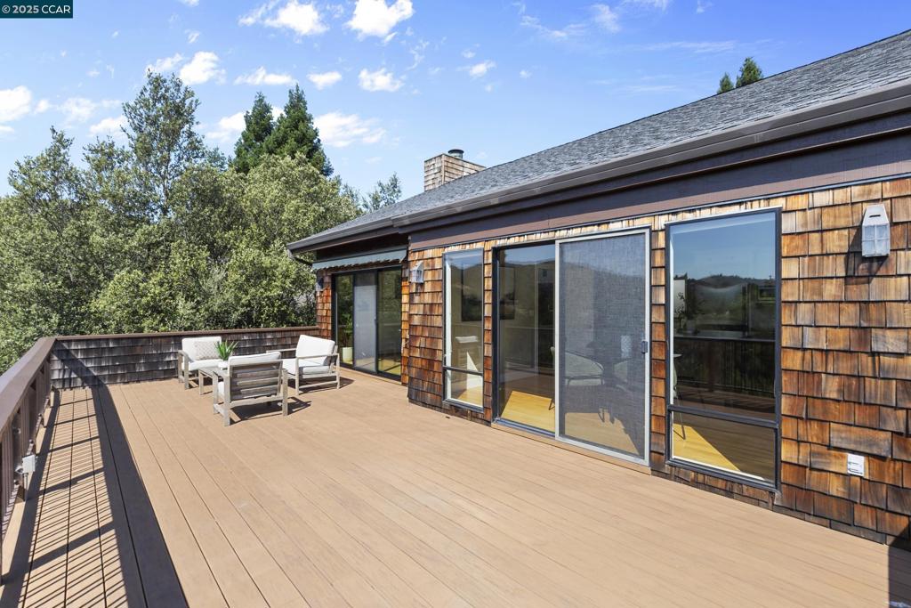 ORINDA WOODS - Residential