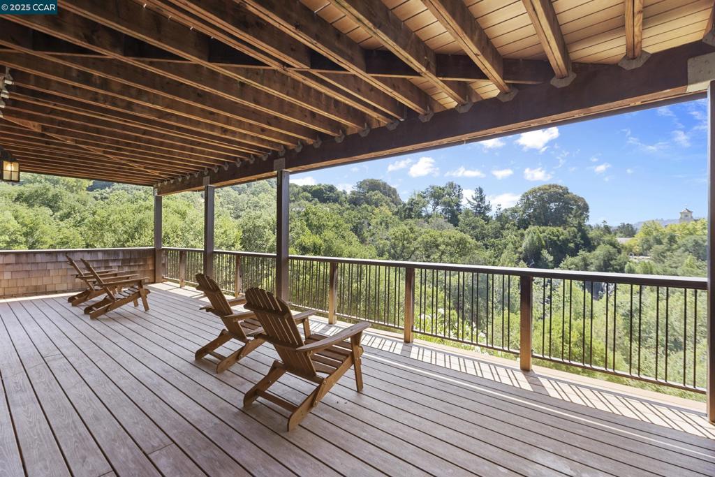 ORINDA WOODS - Residential