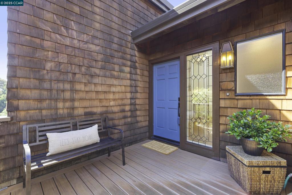 ORINDA WOODS - Residential