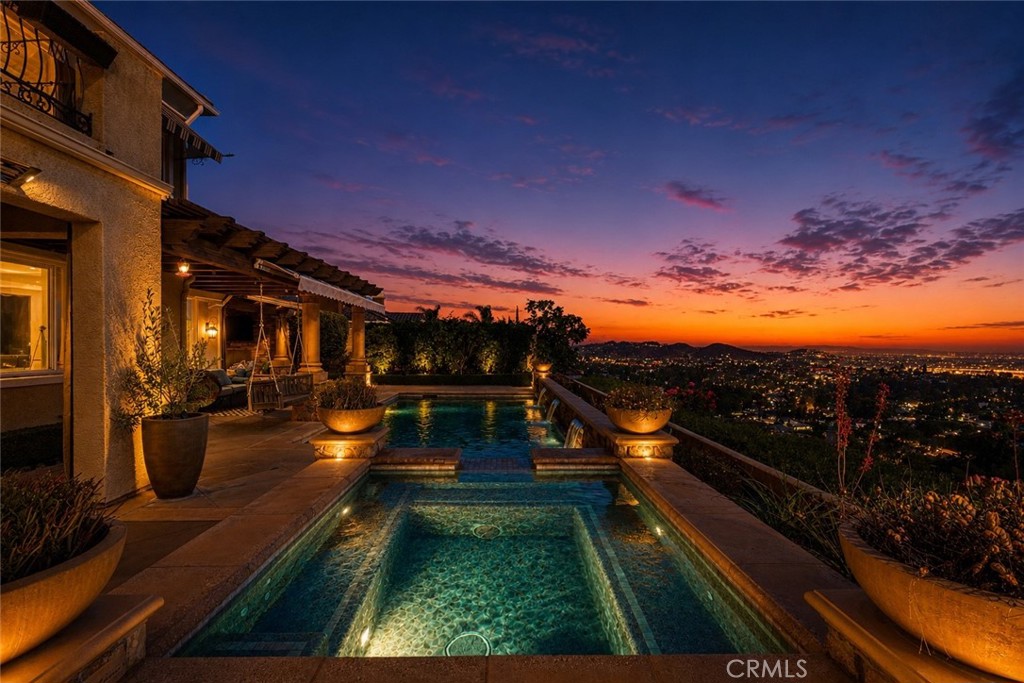 2608 N San Miguel Drive