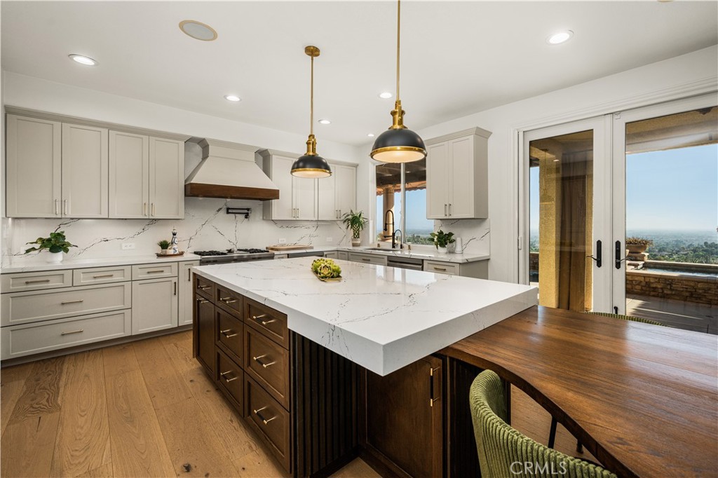 2608 N San Miguel Drive