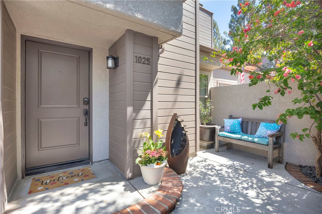 1025 N Via Colinas