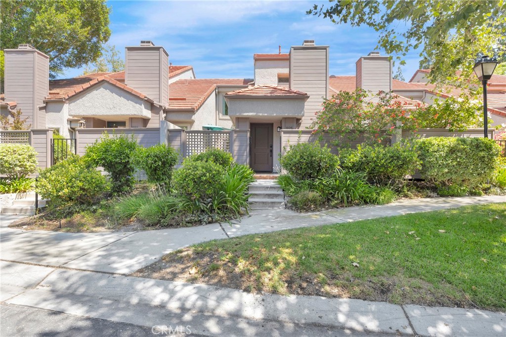 1025 N Via Colinas