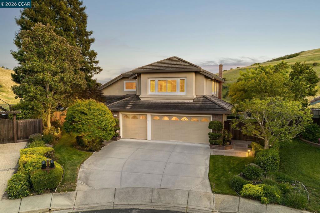 25 Greenridge Pl