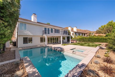 Photo of 5879 Ridgebrook Dr, Agoura Hills, CA 91301 (MLS # SR26071808)