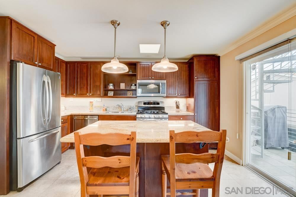 721 723 Ensenada Ct.