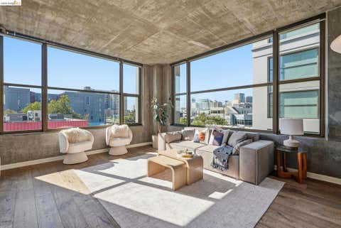 Photo of 311 2nd St St #516, Oakland, CA 94607 (MLS # 41136911)
