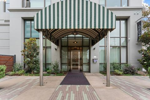 Photo of 311 2nd St St #516, Oakland, CA 94607 (MLS # 41136911)