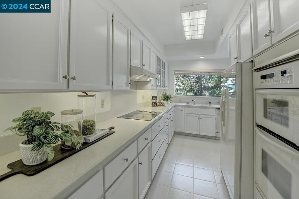 ROSSMOOR - Residential