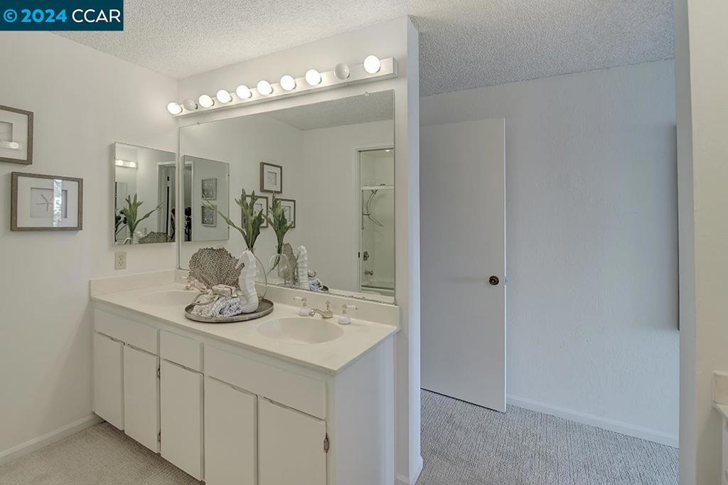 ROSSMOOR - Residential